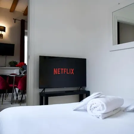Apartment Elegant In Moscova Centro Milan