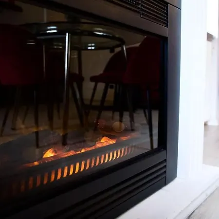 Apartment Elegant In Moscova Centro